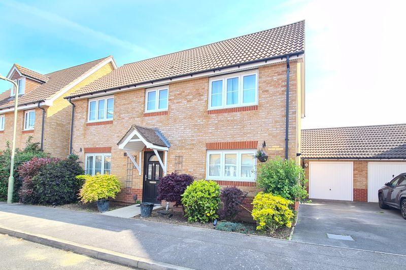 Drive, LeeOnTheSolent 4 bed detached house for sale £579,995