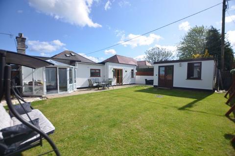 4 bedroom bungalow for sale - Eddystone Road, St. Austell