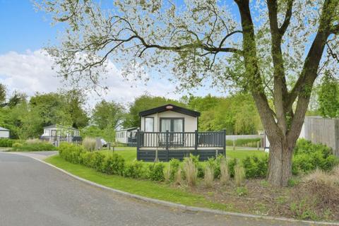 2 bedroom detached house for sale - Broadway Drive, Cotswold Hoburne, Cotswold Water Park