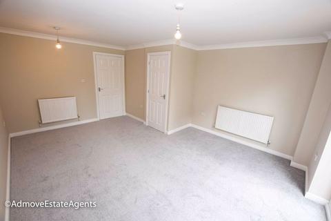 40 Downes Way, Manchester, M22 4UD