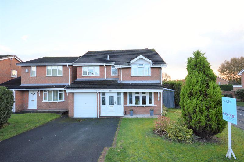 Majestic Way, Telford TF4 4 bed detached house - £325,000