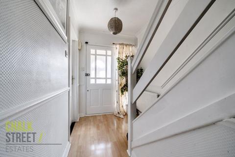 21 Bradwell Close, Hornchurch, RM12 5PR