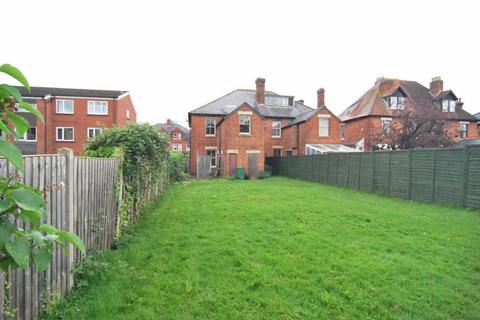 24 Heathville Road, Gloucester, GL1 3DS