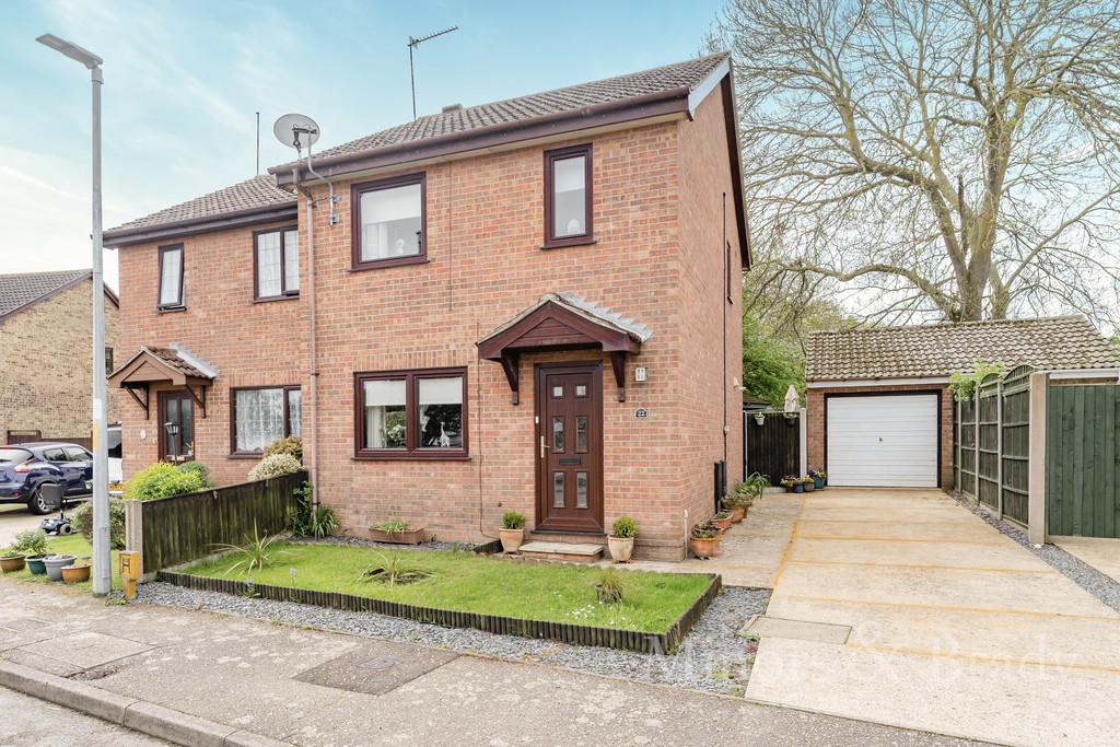 Watsons Close, Hopton 3 bed semidetached house for sale £240,000