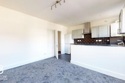 2 bedroom flat for sale, Balfour Road, South Norwood