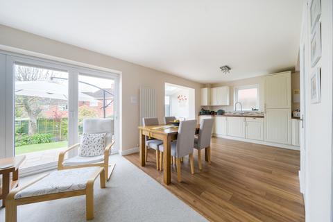 10 Barn Green, Glastonbury, BA6 8DU