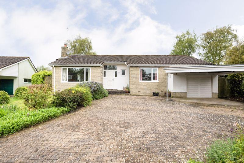 Hill Drive, Failand 3 bed detached house for sale £625,000