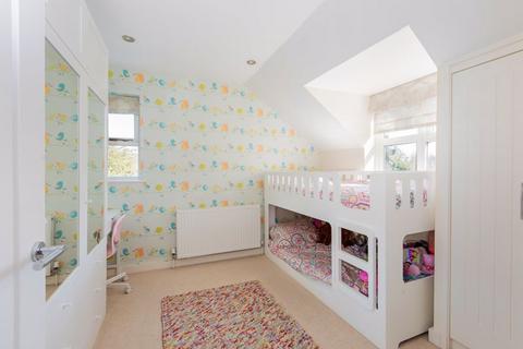 Lansdowne Cottage, Lansdowne Court Bath Road, Taplow, Maidenhead, SL6 0AH