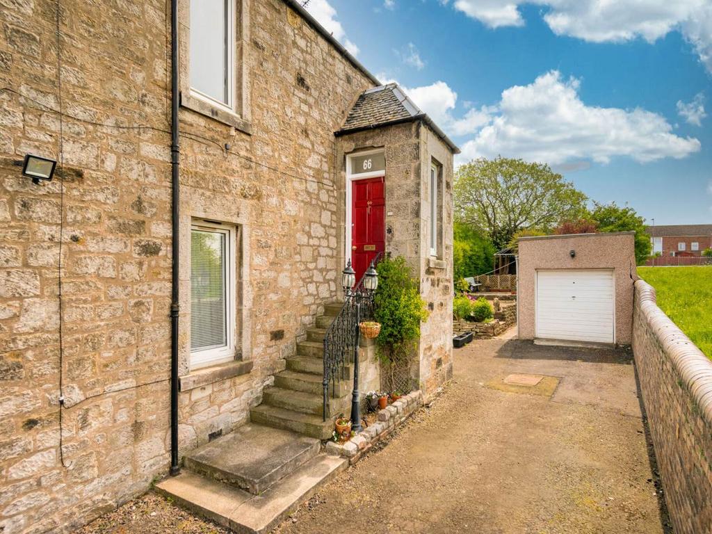 Ferniehill Road, Gilmerton, Edinburgh 3 bed flat £260,000