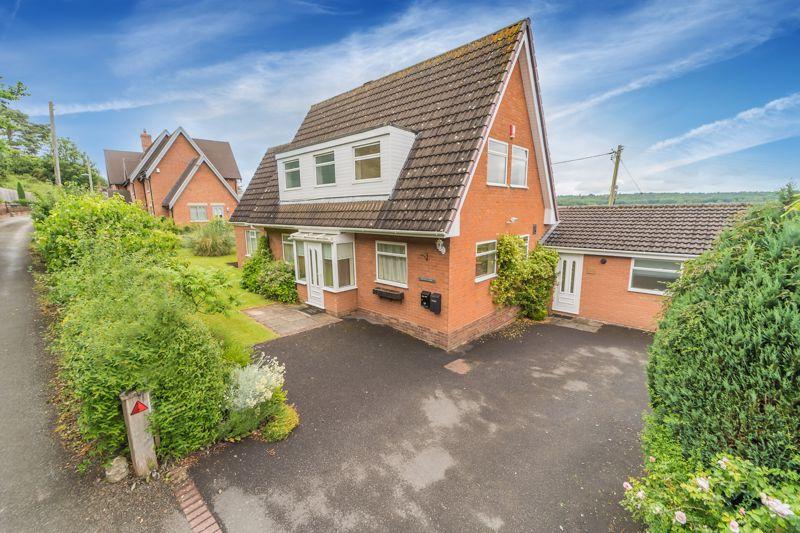 Hillside East, Newport TF10 4 bed detached house - £425,000