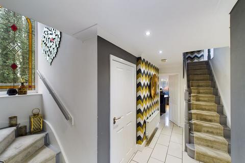 5 bedroom detached house for sale - Oxlip Close, Telford TF2