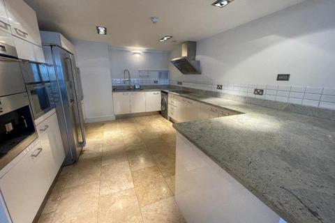 4 bedroom penthouse for sale, Dickinson Street, Manchester, M1 4LX