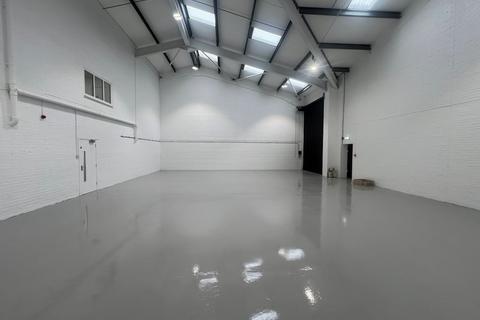 Industrial unit to rent, Broadoak Business Park, Manchester M17