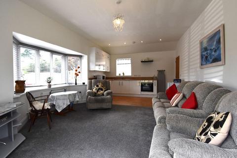 1 bedroom bungalow to rent, Meneage Road, Helston