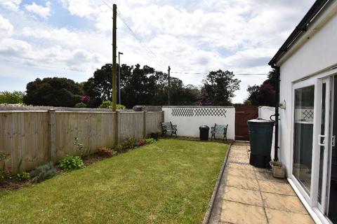 1 bedroom bungalow to rent, Meneage Road, Helston
