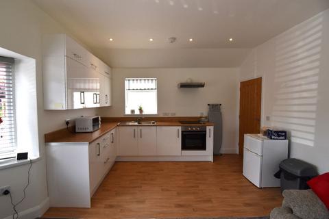 1 bedroom bungalow to rent, Meneage Road, Helston
