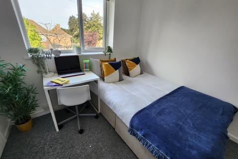 6 bedroom end of terrace house to rent, Friends Road