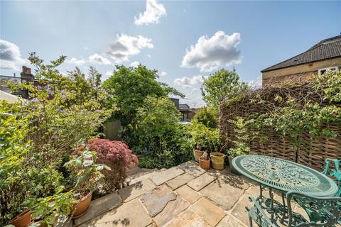 74b Muswell Hill Place, London, N10 3RR