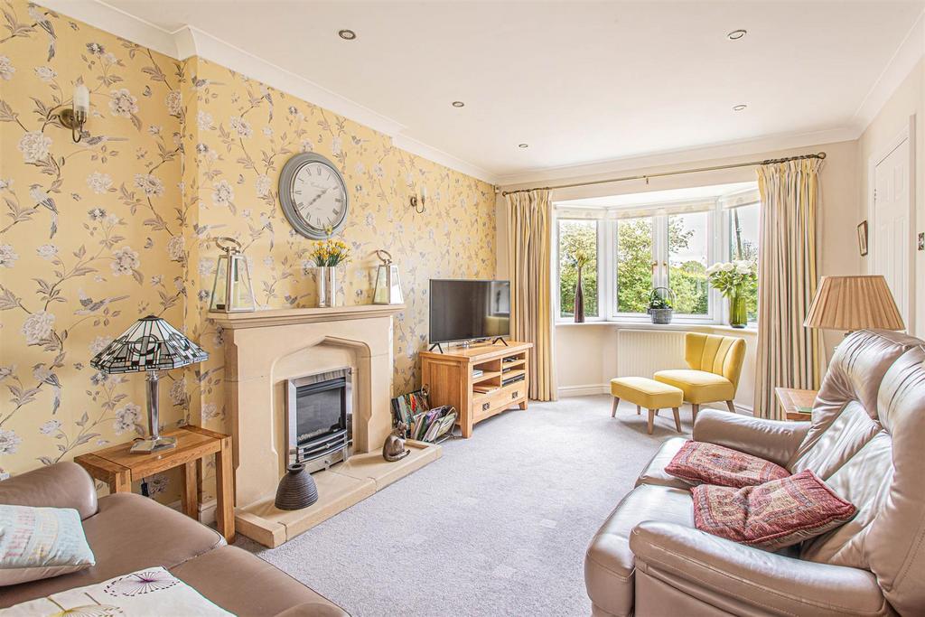 The Green, Dauntsey 4 bed detached house for sale £475,000