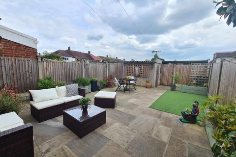 70 Culvers Avenue, Carshalton, SM5 2BL