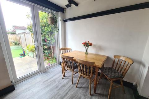 70 Culvers Avenue, Carshalton, SM5 2BL