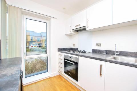 14 Pascal Mews, Oakgrove, Milton Keynes, MK10 9UL