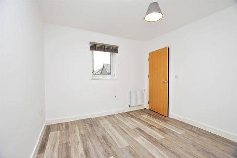 14 Pascal Mews, Oakgrove, Milton Keynes, MK10 9UL