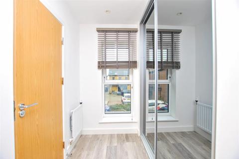 14 Pascal Mews, Oakgrove, Milton Keynes, MK10 9UL