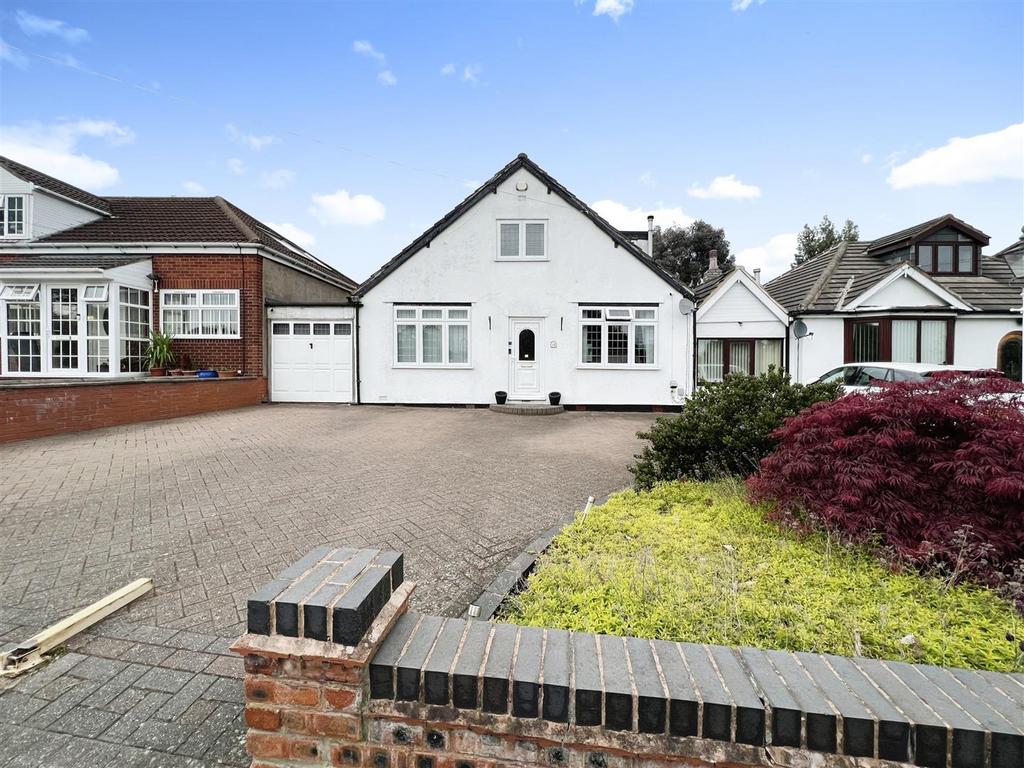 Fairview Avenue, Great Barr, Birmingham 4 bed link detached house for