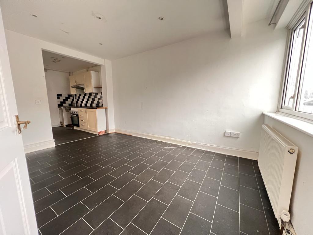 Second Avenue, Dagenham 3 bed house for sale £340,000