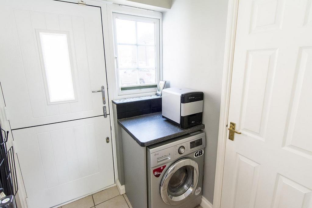 Utility Room / Rear Porch