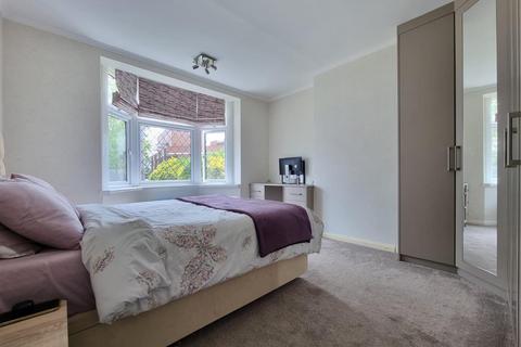 2 bedroom semi-detached bungalow for sale, Goodmayes Lane, Ilford