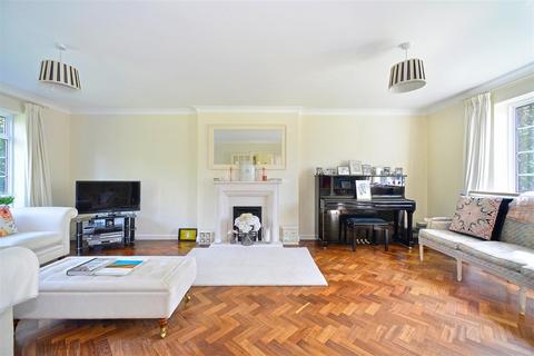 4 bedroom detached house for sale - Chinthurst Park, Shalford, Guildford