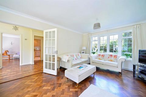 4 bedroom detached house for sale - Chinthurst Park, Shalford, Guildford