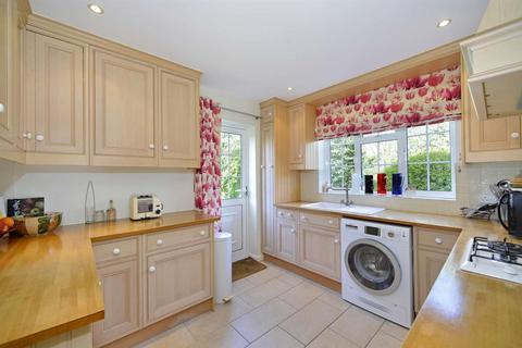 28 Chinthurst Park, Shalford, Guildford, GU4 8JH