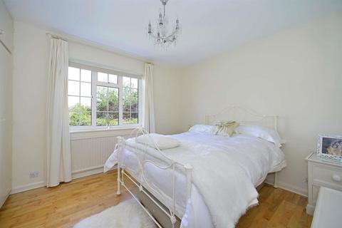 28 Chinthurst Park, Shalford, Guildford, GU4 8JH