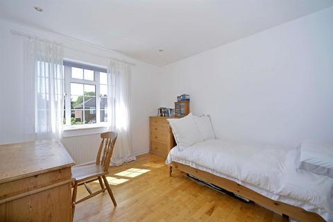 28 Chinthurst Park, Shalford, Guildford, GU4 8JH