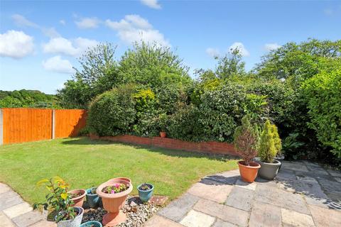 10 Four Acres, Bideford, EX39 3RW