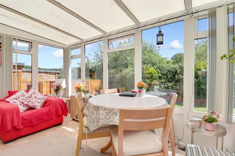 10 Four Acres, Bideford, EX39 3RW