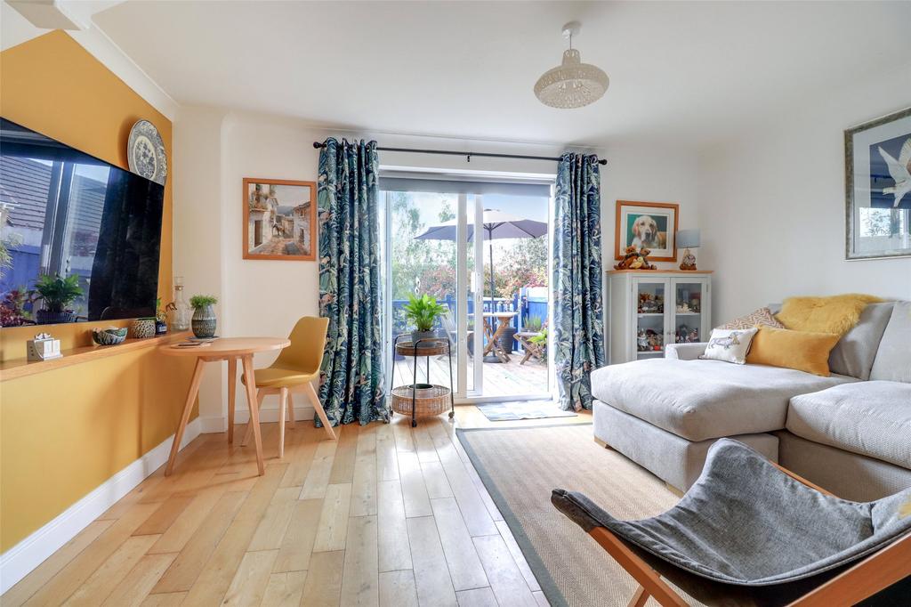 Nadder Meadow, South Molton, Devon, EX36 2 bed end of terrace house for