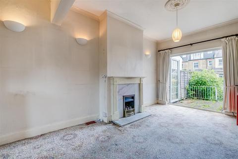 2 Normanton Avenue, London, SW19 8BB