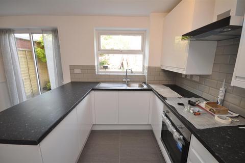 2 bedroom semi-detached house to rent - Rosewood Crescent, Leamington Spa