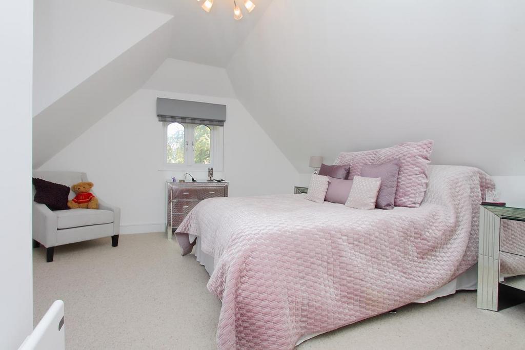 Longacre cottage ph12.JPG