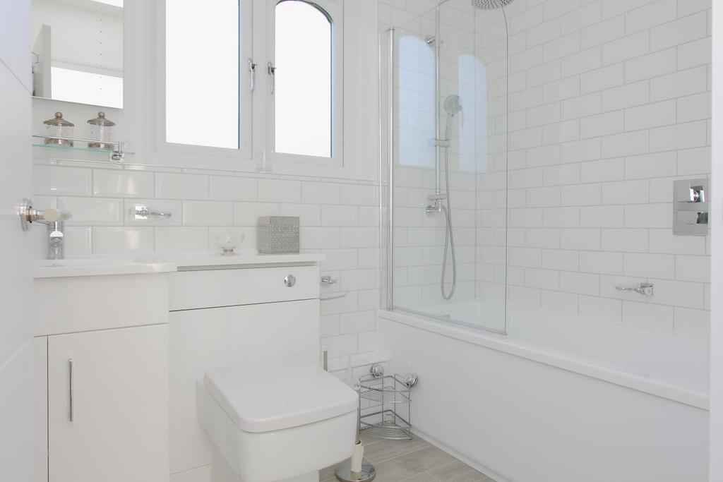 Longacre cottage ph10.JPG