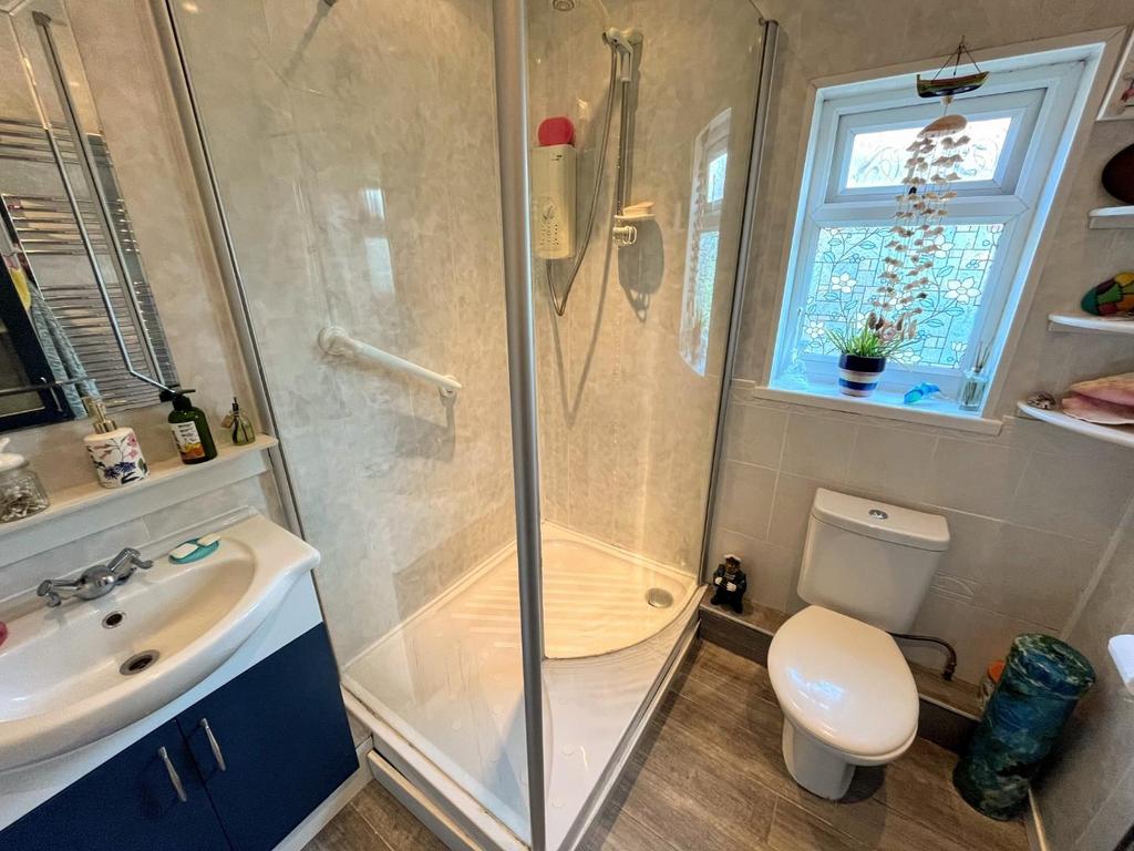 Shower room/w.c.