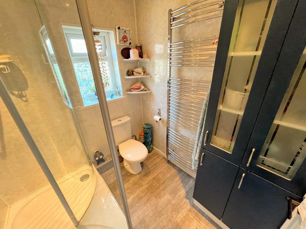 Shower room/w.c.