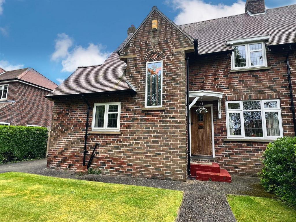 Dovedale Avenue, Scarborough 3 bed semidetached house for sale £285,000