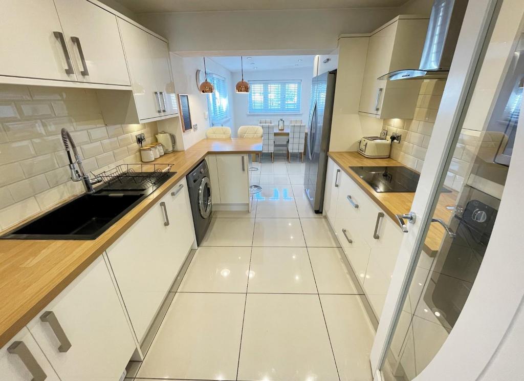 Kitchen diner