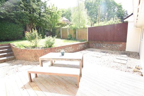 9 Edrics Green, Cholderton, Salisbury, SP4 0DP