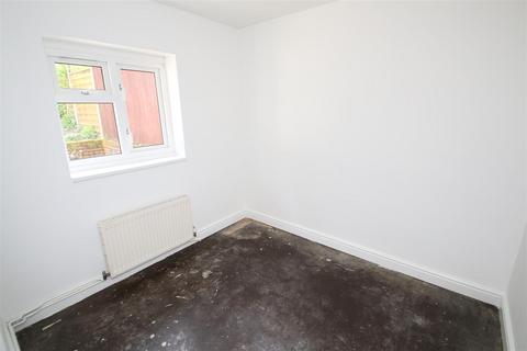 9 Edrics Green, Cholderton, Salisbury, SP4 0DP
